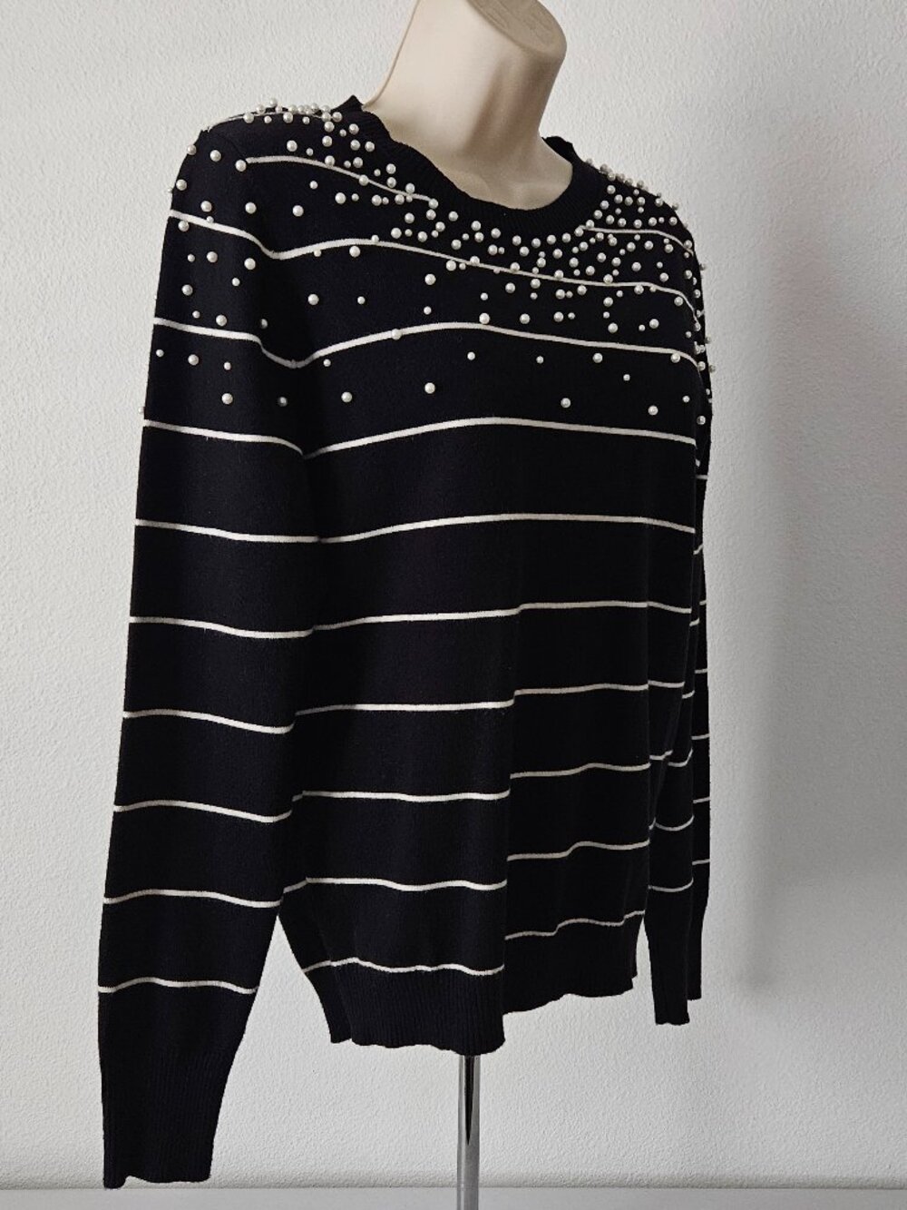 Gibsonlook Pearl Embellished Long Sleeve Striped Sweater - Picture 5 of 9